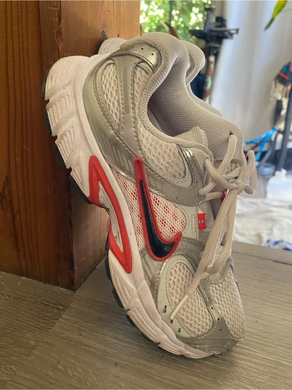 Nike Women White and Silver Sneakers with Red Accents